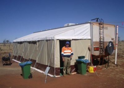 custom build caravan