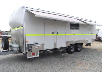 custom build caravan