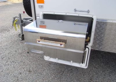 custom build caravan